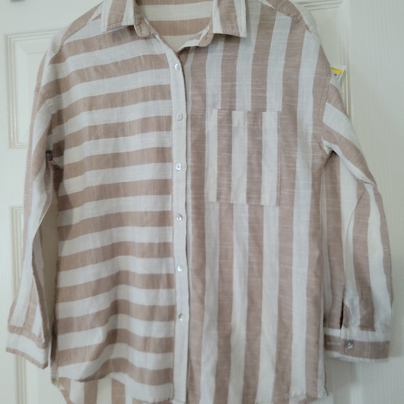 Altar'd State Women Mixed Stripe Pattern Buttondown Chest Pocket 3/4 Sleeve Top - Picture 2 of 4